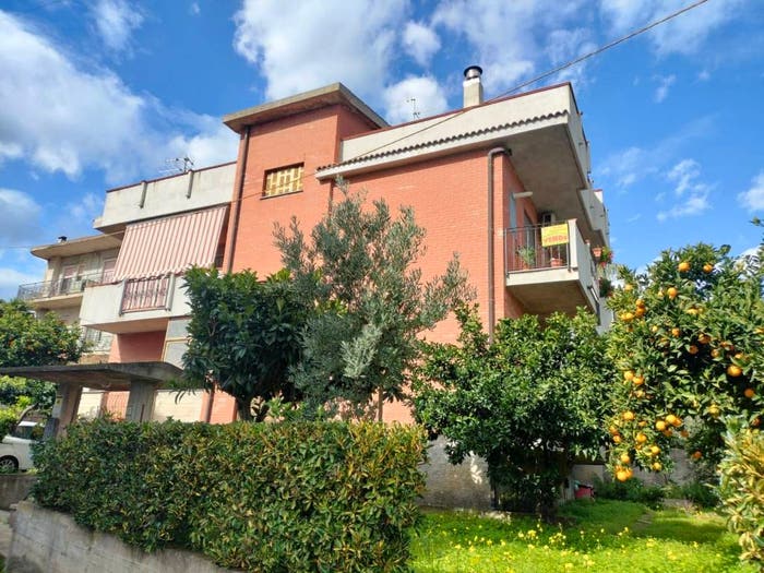 Appartamento quadrilocale in vendita in Via America, Centro, Bovalino