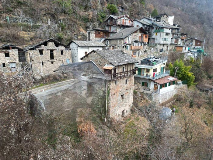Casa con 6 locali in vendita in Via Dosso Sotto, Tartano