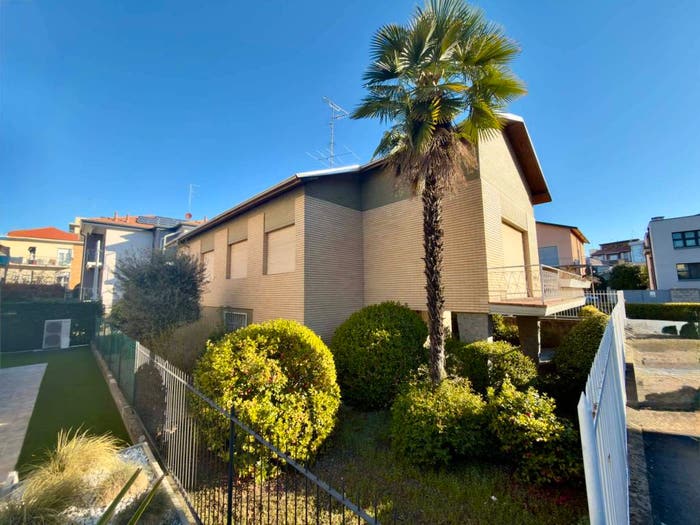 Casa con 5 locali in vendita in Via Giuseppe Scagliosi, San Paolo, Novara