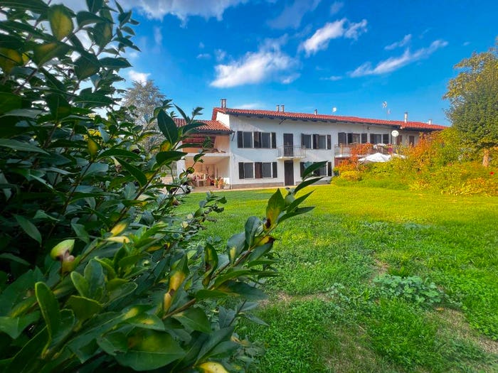 Casa con 6 locali in vendita in Via Sant'Emiliano, Rocchetta Tanaro