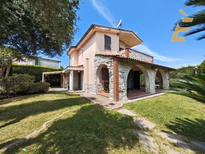 Casa con 5 locali in vendita in via vicinale masseria canosa, Licola Paese, Giugliano in Campania