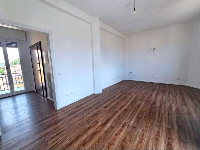Appartamento trilocale in vendita in piazza Garibaldi, Centro, Correggio