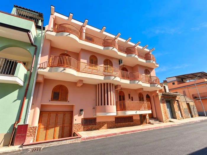 Appartamento con 5 locali in vendita in VIA SAN GIACOMO, Centro, Falcone