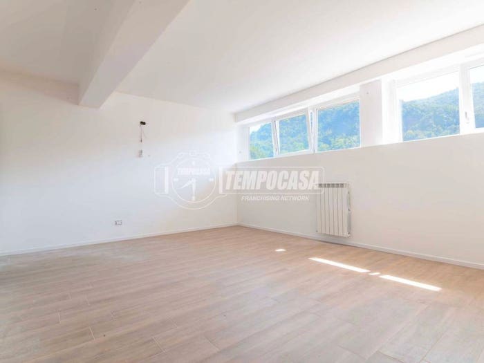 Appartamento bilocale in vendita in Via Papa Pio XI, Monte Olimpino, Como