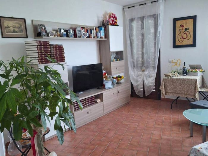 Appartamento trilocale in vendita in Centro, Peccioli