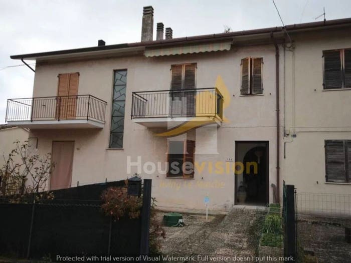 Appartamento con 5 locali in vendita in Frazione Avacelli SNC, Arcevia