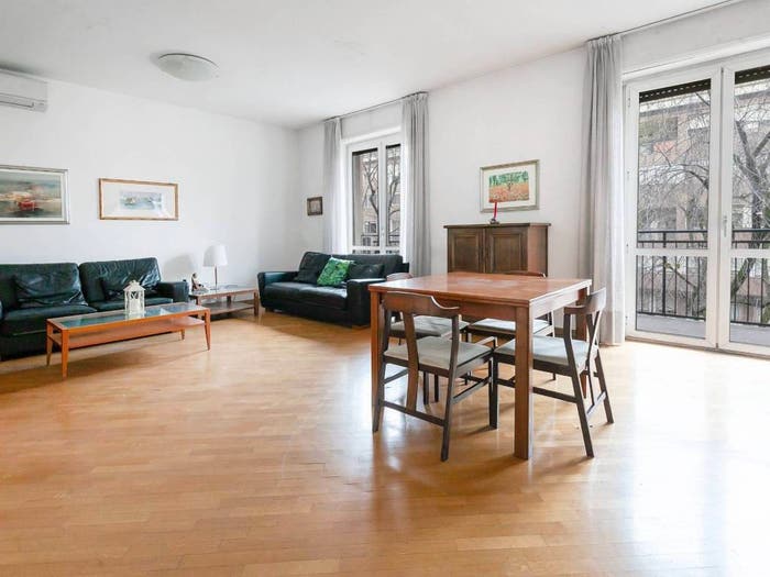 Appartamento quadrilocale in vendita in Viale Nazario Sauro, Isola, Milano
