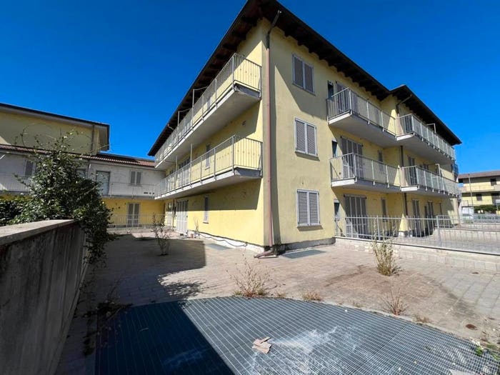 Casa con 6 locali in vendita in Via Ungaretti, Centro, Carbonara al Ticino