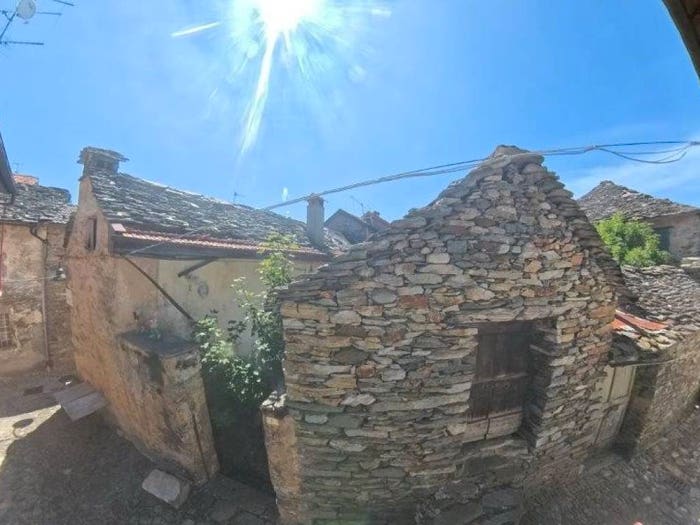 Casa con 6 locali in vendita in Viggiona, Trarego Viggiona