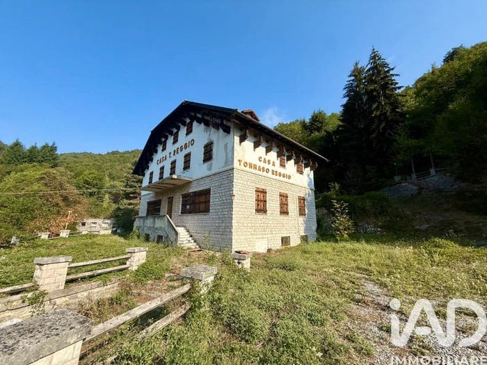 Casa con 6 locali in vendita in Strada STATALE, Case Rosse, Pornassio