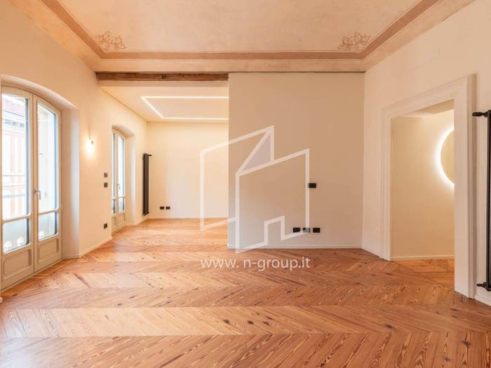 Appartamento con 5 locali in vendita in Via Roma, Centro Storico, Cuneo
