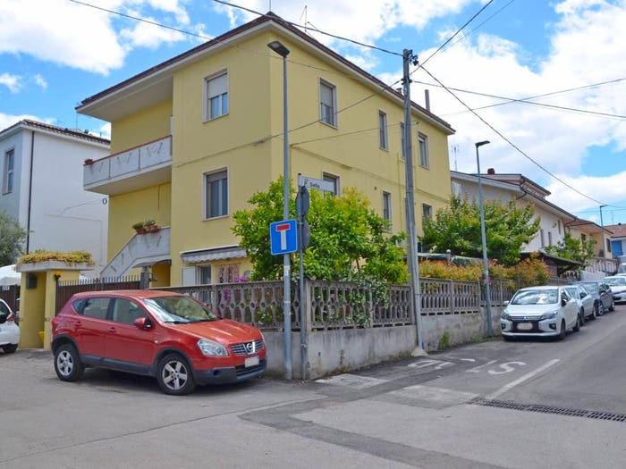 Appartamento con 6 locali in vendita in Via Giuseppe Massarenti, Villa Carmine, Montesilvano