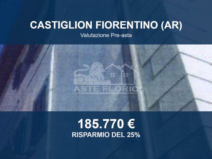 Appartamento con 6 locali in vendita in Via XXI Luglio, Centro, Castiglion Fiorentino