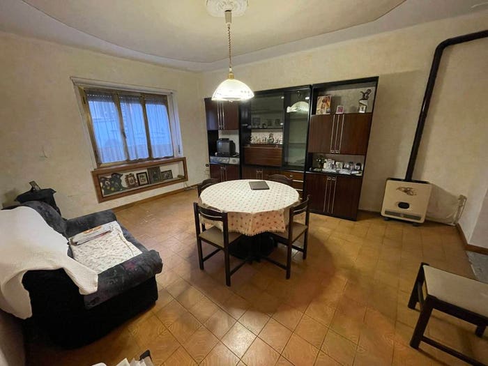 Appartamento trilocale in vendita in Centro, Gandino