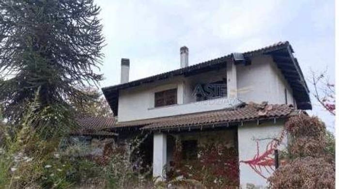 Appartamento con 6 locali in vendita in Frazione Castiglione E Asti Asti, Castiglione, Asti
