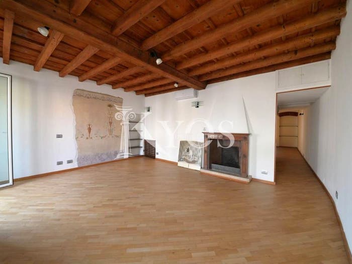 Appartamento trilocale in vendita in Via Filippo Argelati, Navigli Darsena, Milano
