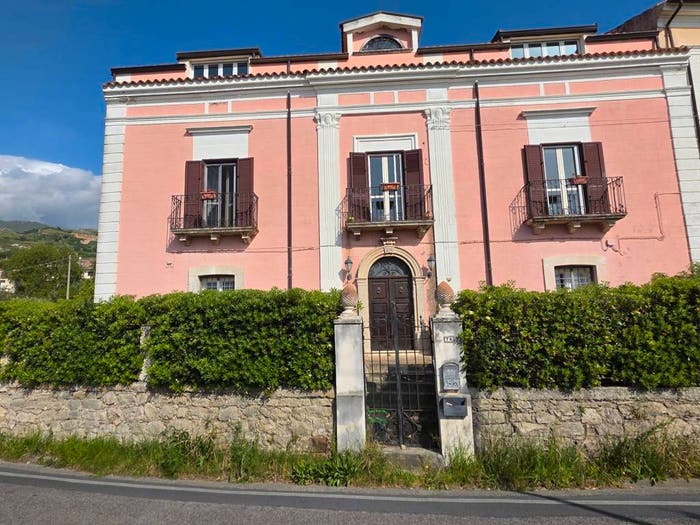Casa con 6 locali in vendita in Via Pollella, San Lucido
