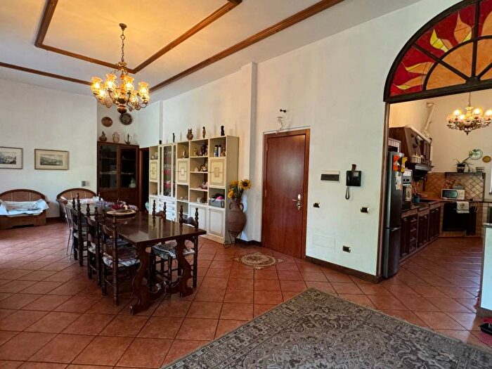 Appartamento quadrilocale in vendita in Centro, Arluno