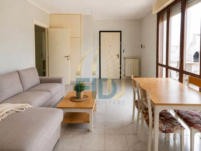 Appartamento quadrilocale in vendita in Via Vittorio Veneto, Centro, Dicomano