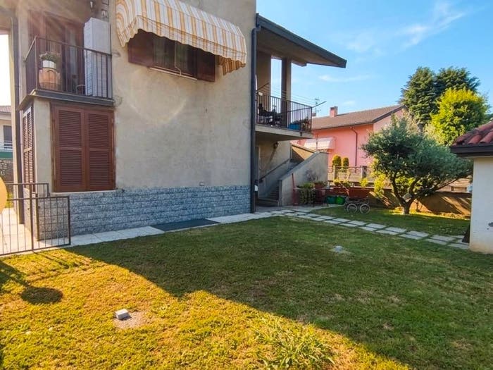 Appartamento trilocale in vendita in Via Roma, Gorla Maggiore