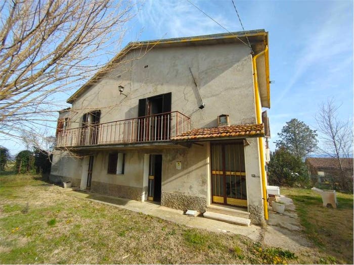 Casa con 6 locali in vendita in Cortignano, Montefalco