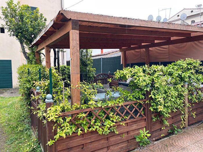 Appartamento trilocale in vendita in Via Risorgimento, Forte Dei Marmi