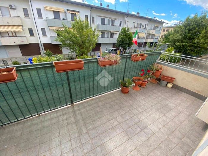 Appartamento trilocale in vendita in Via Don Walter Oliva, Carignano, Parma