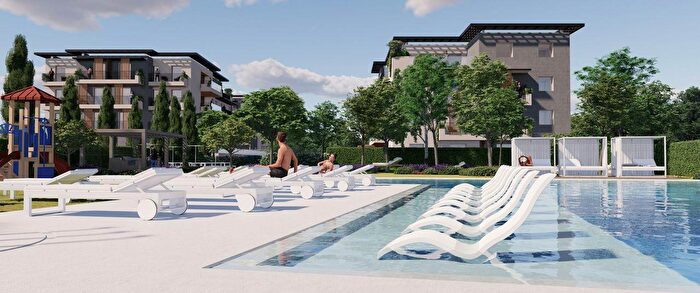 Appartamento quadrilocale in vendita in Via Catullo Snc, Castelnuovo Del Garda