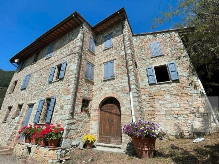 Casa con 6 locali in vendita in Via di Buchignano, Camaiore Paese, Camaiore
