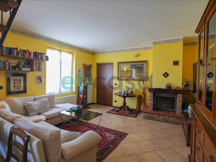 Casa quadrilocale in vendita in Strada della Resega Piacenza, Roncaglia Borghetto, Piacenza
