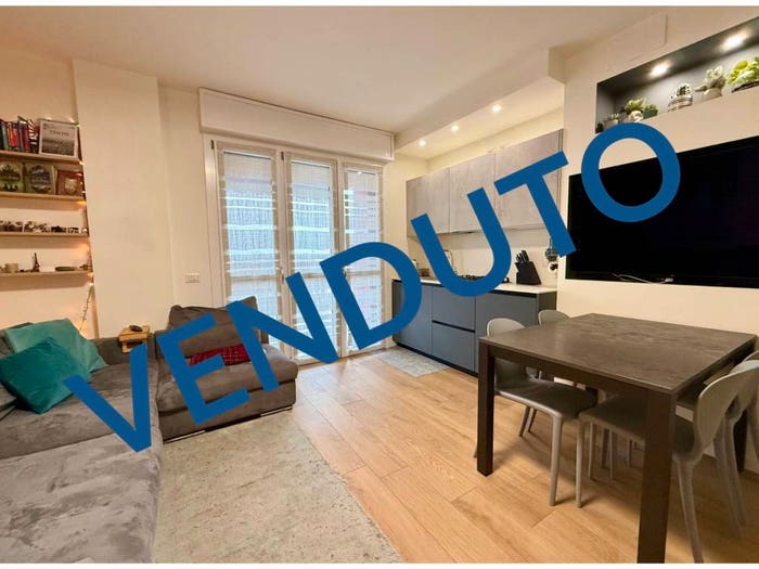 Appartamento trilocale in vendita in Via Carlo Alberto Dalla Chiesa, Centro, Assago
