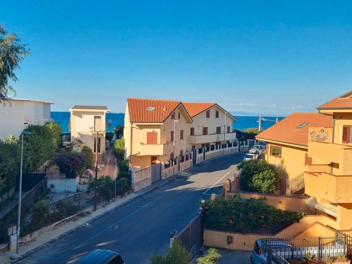Appartamento trilocale in vendita in Via Torre Bianca, Torre Faro, Messina