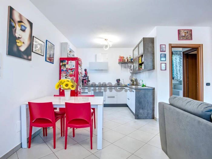 Casa trilocale in vendita in Via Lazzaretto, Centro, CadeglianoViconago