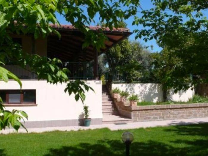 Casa con 6 locali in vendita in Strada Della Falconiera SNC Ristruttur, Acquapendente
