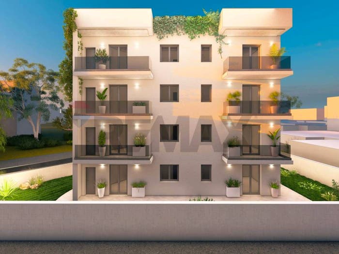Appartamento quadrilocale in vendita in Via Lazio, Leuca, Lecce