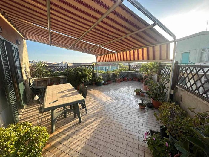 Appartamento con 6 locali in vendita in Centro, Piombino