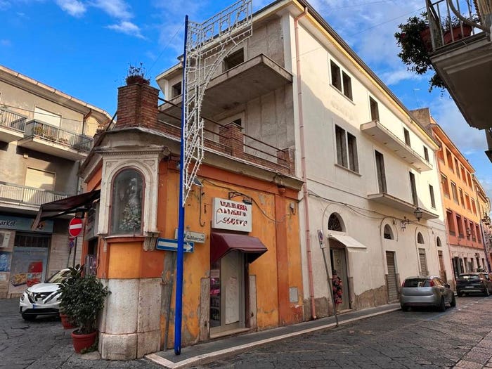 Casa con 6 locali in vendita in Via Maddalena, Centro, Maddaloni