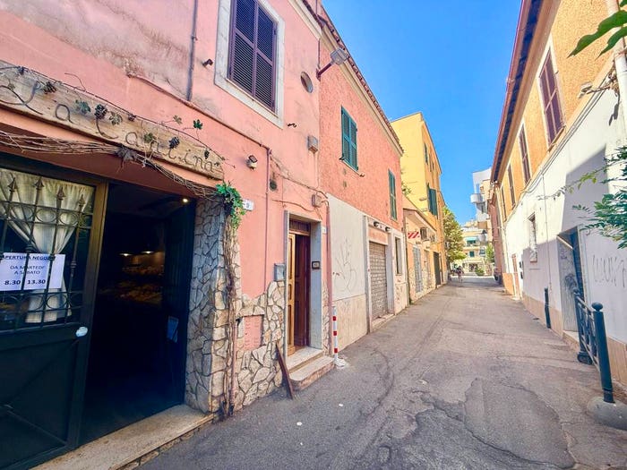 Casa trilocale in vendita in Via della Fontana, Centro, Nettuno