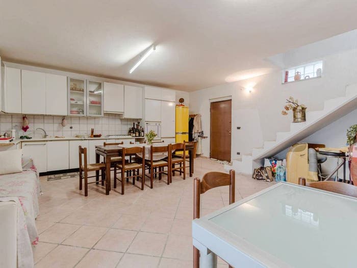 Casa quadrilocale in vendita in Via Buccole, Grange, Front