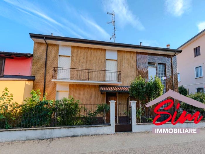 Casa quadrilocale in vendita in Str della Campanotta A, Sant'Antonio, Novara