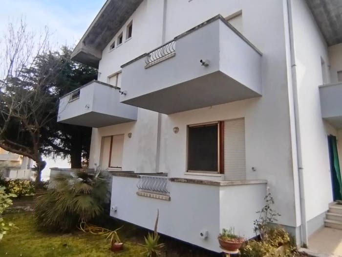 Casa con 6 locali in vendita in Via Firenze, Monte Colombo, Montescudo Montecolombo