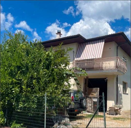 Casa con 6 locali in vendita in VIA PROVINCIALE SAN MAGNO, Centro, Monte San Biagio