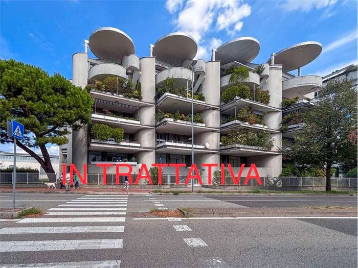 Appartamento quadrilocale in vendita in Via Renato Piceni, Arnate, Gallarate