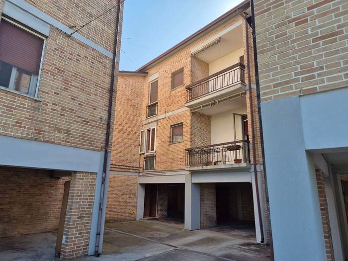 Appartamento quadrilocale in vendita in Comacchio Città, Comacchio