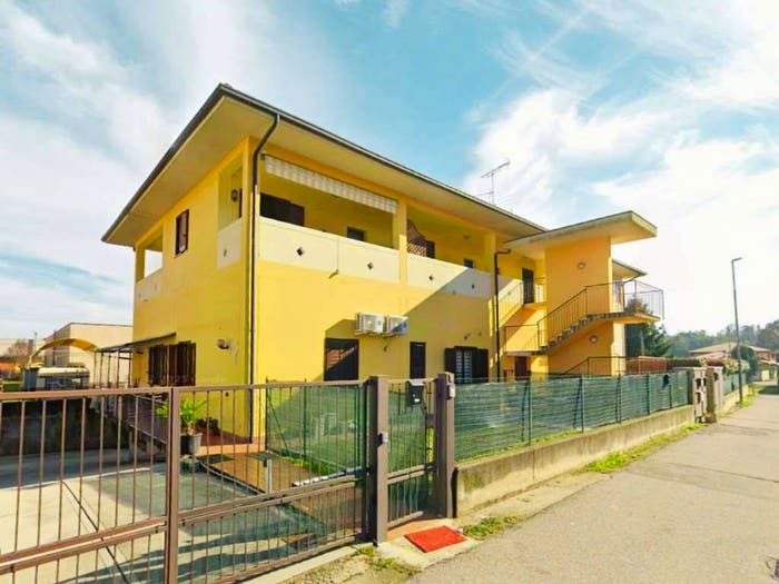 Appartamento con 5 locali in vendita in Via Privata Marzo, Borgo Ticino