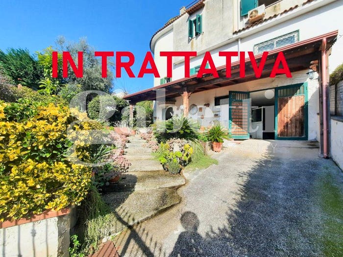 Casa con 5 locali in vendita in Via Madonna del Pantano, Licola Paese, Giugliano in Campania