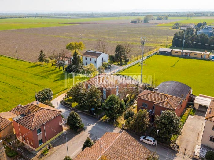 Appartamento con 5 locali in vendita in Via Tonino Bonora, Sant'antonio, Medicina