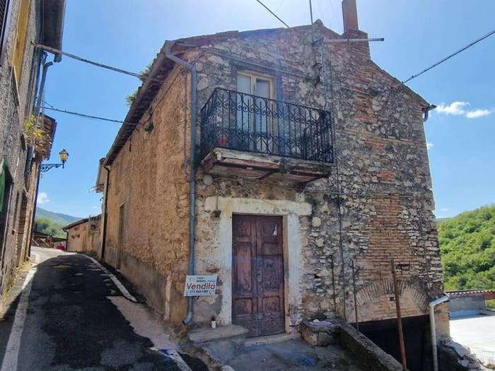 Appartamento quadrilocale in vendita in VIA COSTE, Centro, Poggio Moiano