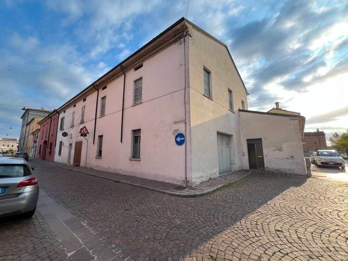 Casa con 6 locali in vendita in Via Cesare Battisti, Centro, Rivarolo Mantovano