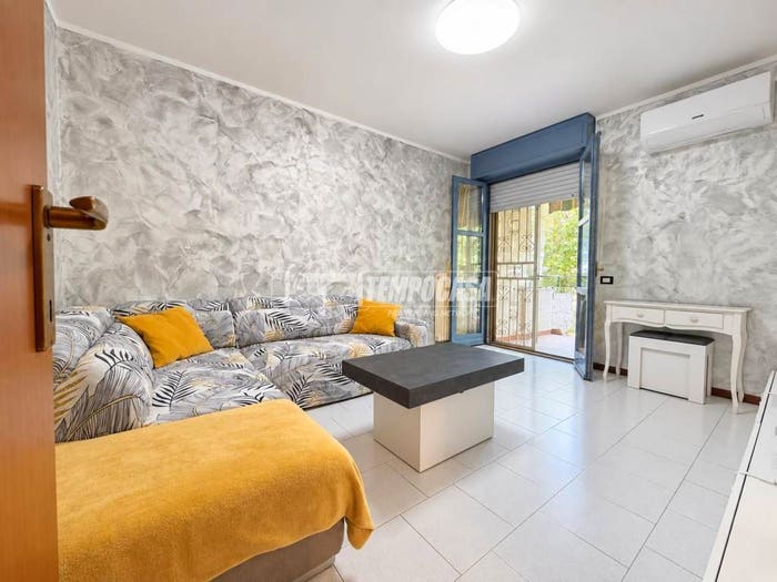 Appartamento trilocale in vendita in Via umiliati, Ponte Lambro, Milano